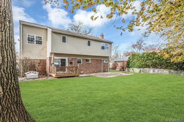 77 Marvin Lane, Commack, NY 11725