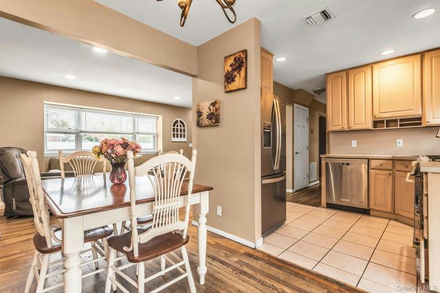 77 Marvin Lane, Commack, NY 11725