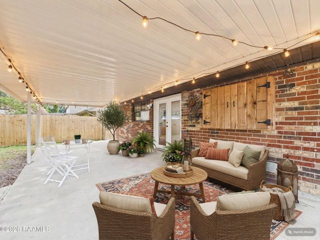 117 Case Lane, Lafayette, LA 70506