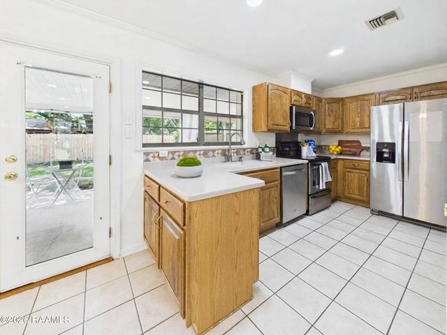 117 Case Lane, Lafayette, LA 70506