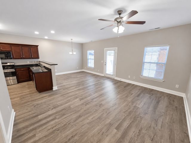 206 Rowlette Cir, Murfreesboro, TN 37127
