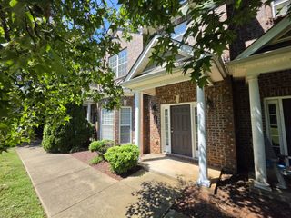 206 Rowlette Cir, Murfreesboro, TN 37127