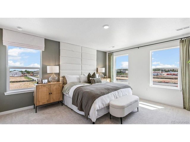 1366 S Chester St A, Denver, CO 80247