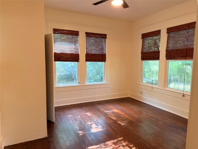 1136 Eleanor ST, Austin, TX 78721