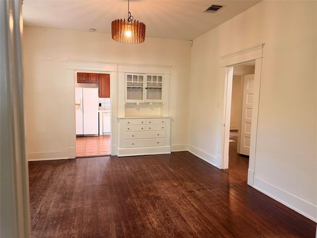 1136 Eleanor ST, Austin, TX 78721