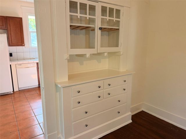 1136 Eleanor ST, Austin, TX 78721