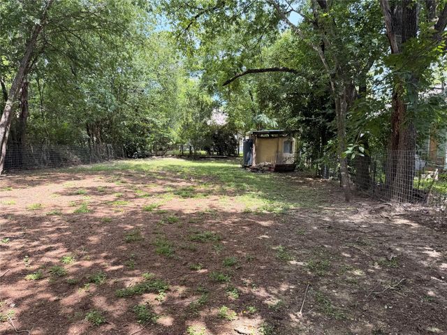 1136 Eleanor ST, Austin, TX 78721
