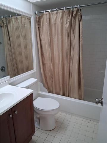 15301 W POND WOODS DRIVE 303, Tampa, FL 33618