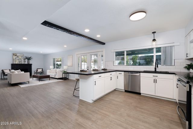 1506 E NORTHSHORE Drive, Tempe, AZ 85283