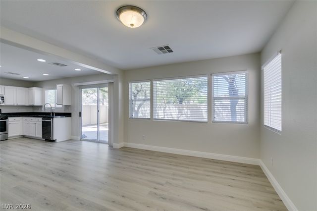 8021 Copperhead Creek Street, Las Vegas, NV 89143