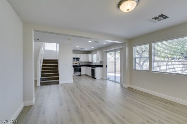 8021 Copperhead Creek Street, Las Vegas, NV 89143