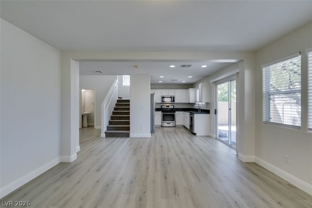 8021 Copperhead Creek Street, Las Vegas, NV 89143