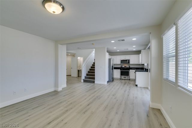 8021 Copperhead Creek Street, Las Vegas, NV 89143