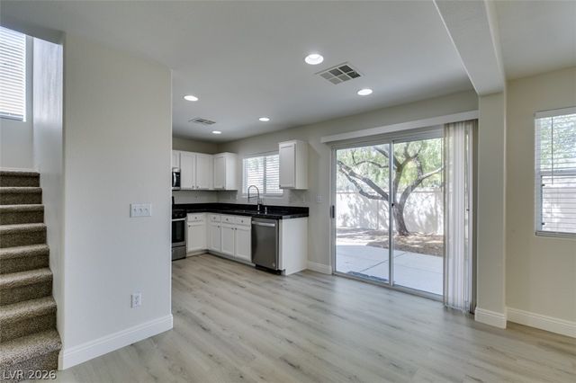 8021 Copperhead Creek Street, Las Vegas, NV 89143