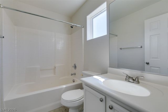 8021 Copperhead Creek Street, Las Vegas, NV 89143