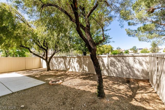 8021 Copperhead Creek Street, Las Vegas, NV 89143