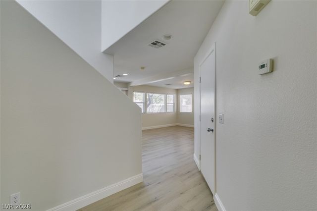 8021 Copperhead Creek Street, Las Vegas, NV 89143