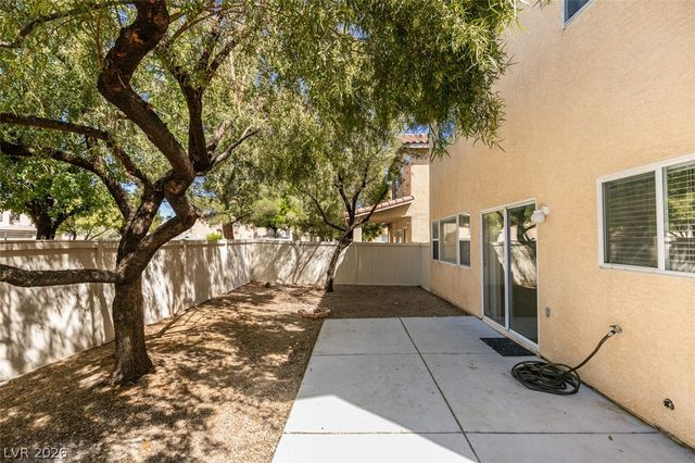 8021 Copperhead Creek Street, Las Vegas, NV 89143