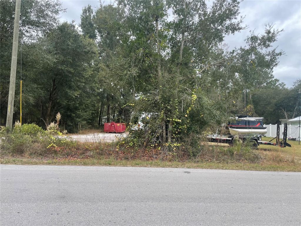 LOCUST DRIVE, Ocala, FL 34472