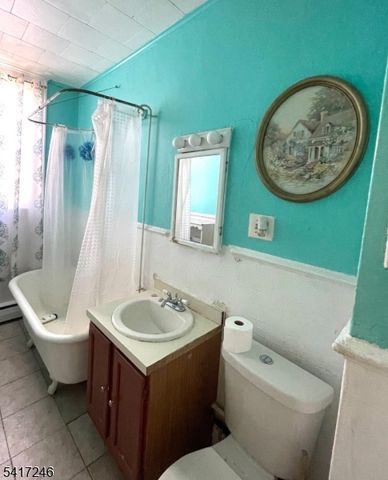 23 Nichols St, Newark City, NJ 07105