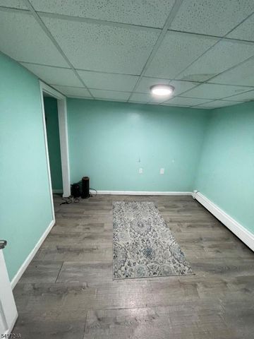 23 Nichols St, Newark City, NJ 07105