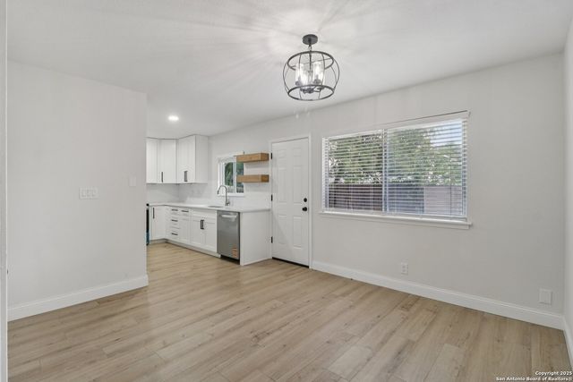 6911 Lordsport, San Antonio, TX 78239