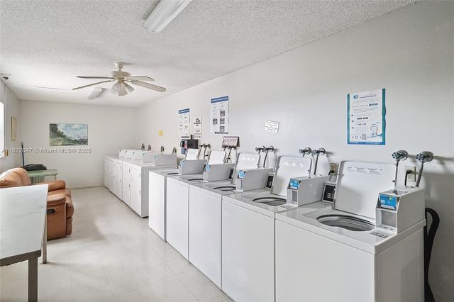 4851 NW 21st St 512, Lauderhill, FL 33313