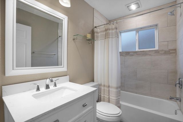 6649 Shenandoah River Court NE, Rio Rancho, NM 87144