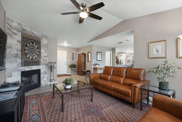 6649 Shenandoah River Court NE, Rio Rancho, NM 87144