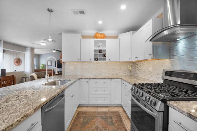 6649 Shenandoah River Court NE, Rio Rancho, NM 87144