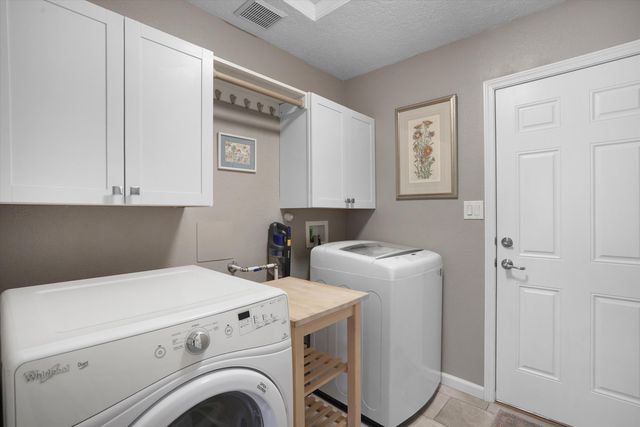 6649 Shenandoah River Court NE, Rio Rancho, NM 87144