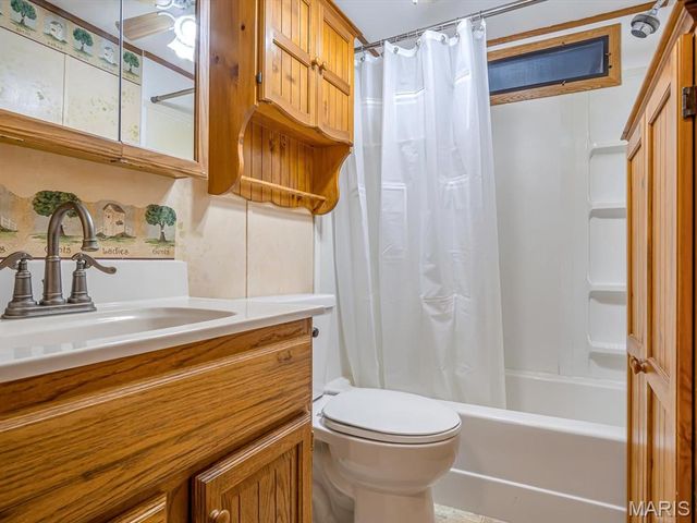 1741 Iris Street, Chester, IL 62233