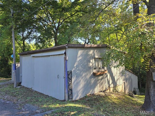 1741 Iris Street, Chester, IL 62233