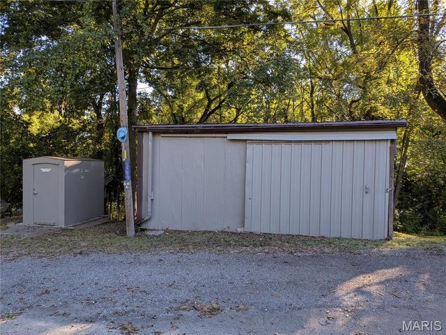 1741 Iris Street, Chester, IL 62233