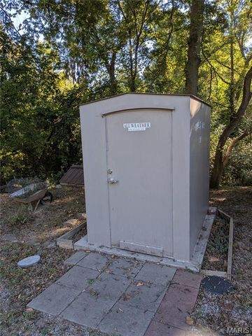 1741 Iris Street, Chester, IL 62233