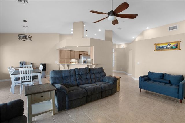 2029 E Desert Greens Drive, Fort Mohave, AZ 86426