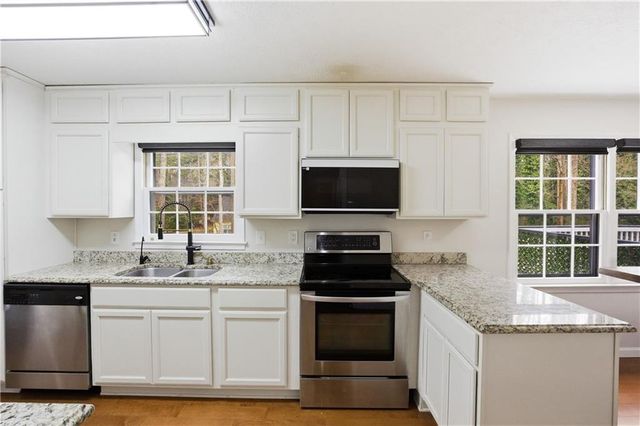 552 Cesarea NW Place, Lilburn, GA 30047