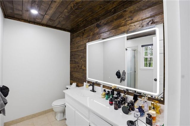 552 Cesarea NW Place, Lilburn, GA 30047