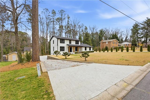 552 Cesarea NW Place, Lilburn, GA 30047