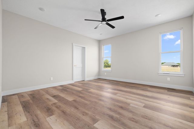 118 Country Corner Drive Street, Clever, MO 65631