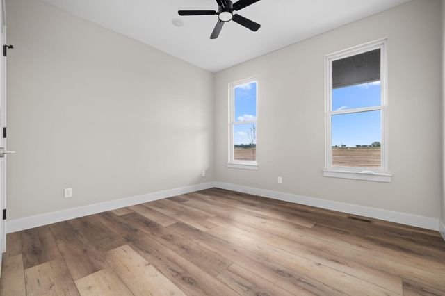 118 Country Corner Drive Street, Clever, MO 65631