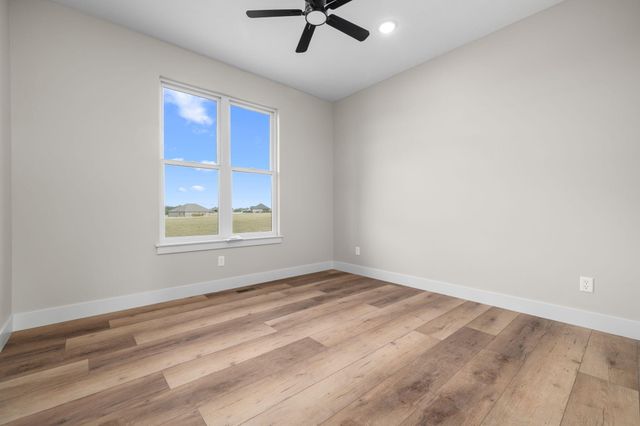 118 Country Corner Drive Street, Clever, MO 65631