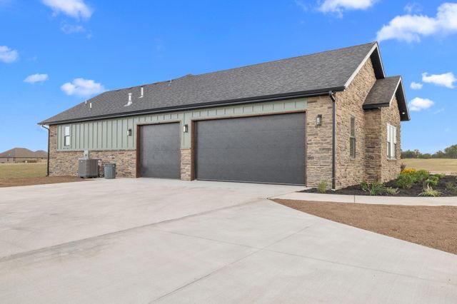 118 Country Corner Drive Street, Clever, MO 65631
