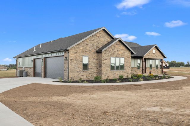 118 Country Corner Drive Street, Clever, MO 65631