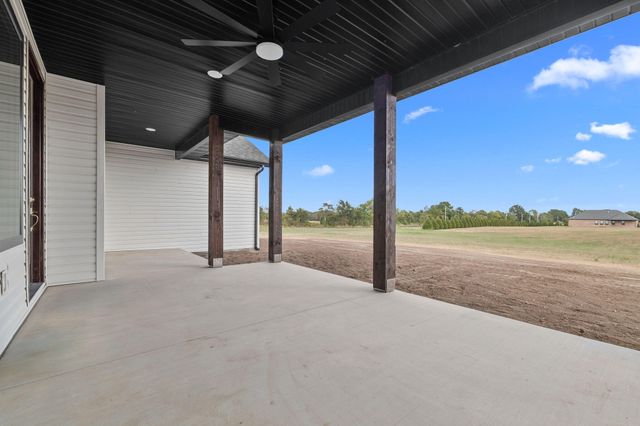 118 Country Corner Drive Street, Clever, MO 65631