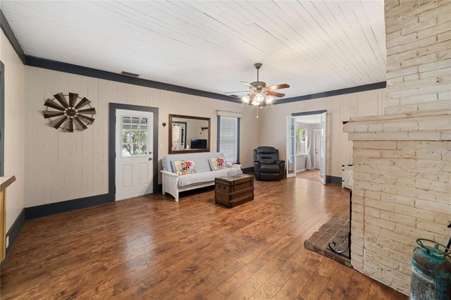1905 MYRTLE LAKE AVENUE, Fruitland Park, FL 34731