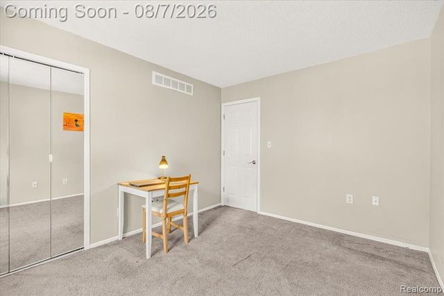 41282 N Woodbury Green Drive, Belleville, MI 48111