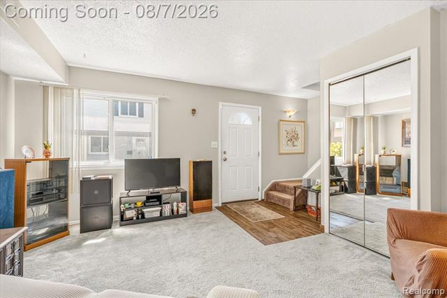 41282 N Woodbury Green Drive, Belleville, MI 48111