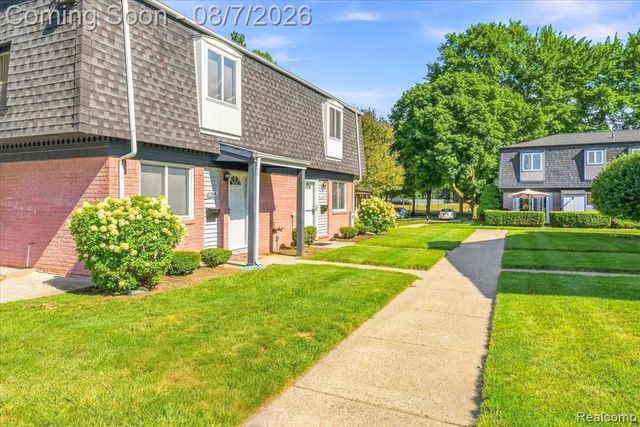 41282 N Woodbury Green Drive, Belleville, MI 48111