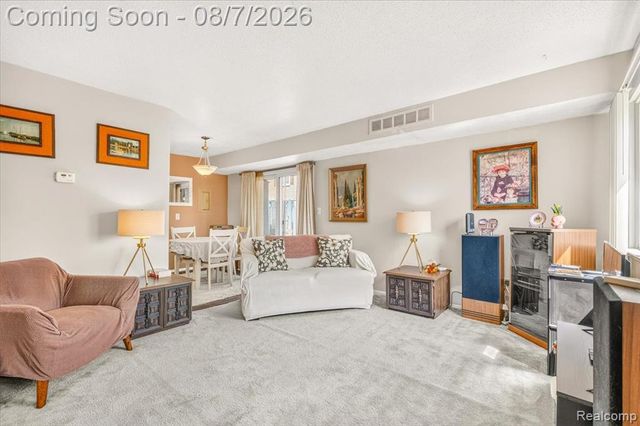 41282 N Woodbury Green Drive, Belleville, MI 48111